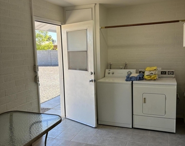 10024 W Denham Drive - Photo Thumbnail 14