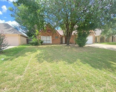 6101 Meadowside Trail - Photo Thumbnail 1