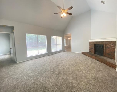 6101 Meadowside Trail - Photo Thumbnail 3