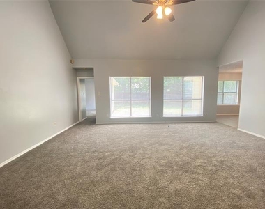 6101 Meadowside Trail - Photo Thumbnail 2
