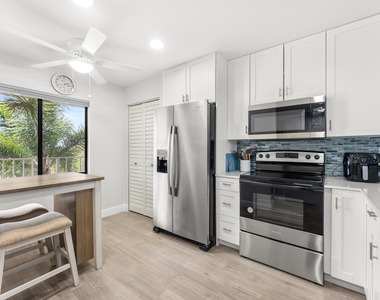 14500 Stirling Way - Photo Thumbnail 4