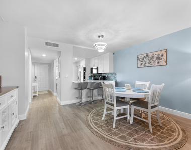 14500 Stirling Way - Photo Thumbnail 8