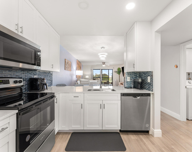 14500 Stirling Way - Photo Thumbnail 6