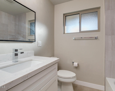 554 W 19th Street - Photo Thumbnail 29