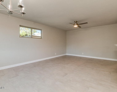 554 W 19th Street - Photo Thumbnail 15