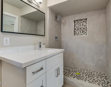 554 W 19th Street - Photo Thumbnail 39