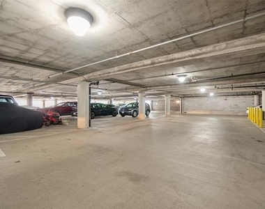 1001 Belleview Street - Photo Thumbnail 23