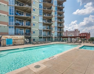 1001 Belleview Street - Photo Thumbnail 24