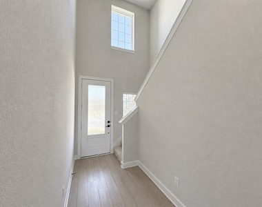 1205 Ginsburg Lane - Photo Thumbnail 21