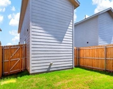 1031 Bishop Creek Drive - Photo Thumbnail 26