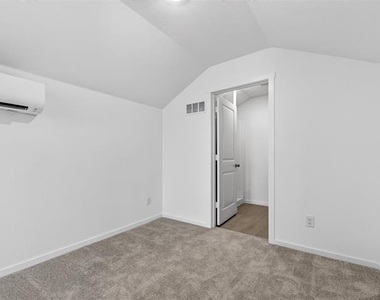 1031 Bishop Creek Drive - Photo Thumbnail 18