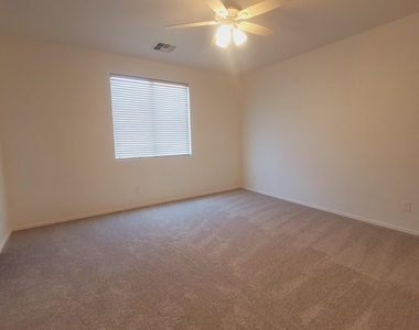 23204 N 175th Lane - Photo Thumbnail 14