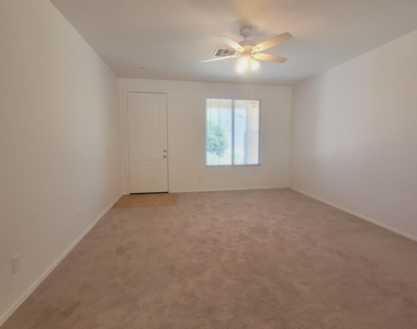 23204 N 175th Lane - Photo Thumbnail 7