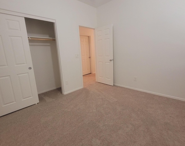 23204 N 175th Lane - Photo Thumbnail 11