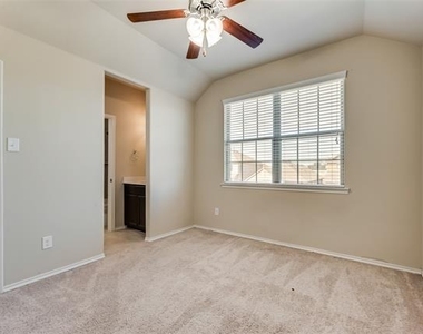 9825 Prairie Dog Lane - Photo Thumbnail 10