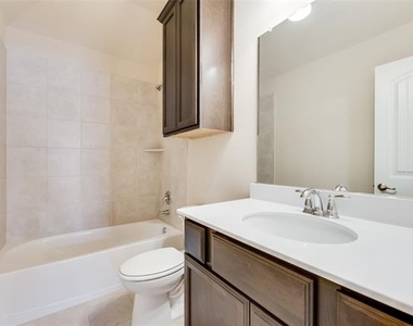 9825 Prairie Dog Lane - Photo Thumbnail 9