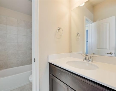 9825 Prairie Dog Lane - Photo Thumbnail 11