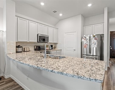 3016 Prairie Trail Avenue - Photo Thumbnail 28
