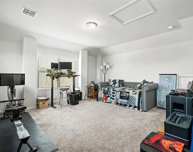 3016 Prairie Trail Avenue - Photo Thumbnail 24