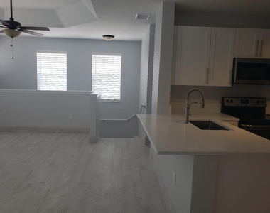 1005 Belmont Place - Photo Thumbnail 10