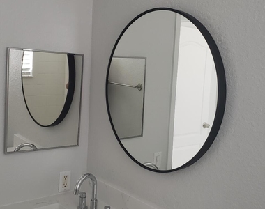 1005 Belmont Place - Photo Thumbnail 23