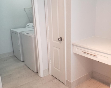 1005 Belmont Place - Photo Thumbnail 21