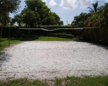 1005 Belmont Place - Photo Thumbnail 31