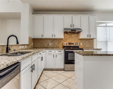 610 Crockett Drive - Photo Thumbnail 12