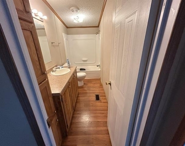 6105 Eagle Court - Photo Thumbnail 15