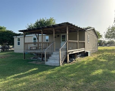 6105 Eagle Court - Photo Thumbnail 2