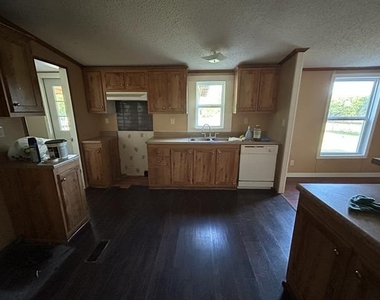 6105 Eagle Court - Photo Thumbnail 7