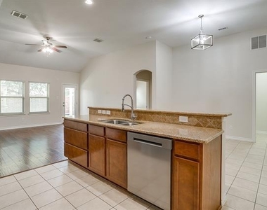 3801 Weatherstone Drive - Photo Thumbnail 16