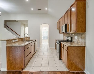 3801 Weatherstone Drive - Photo Thumbnail 13
