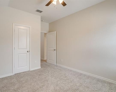 3801 Weatherstone Drive - Photo Thumbnail 27