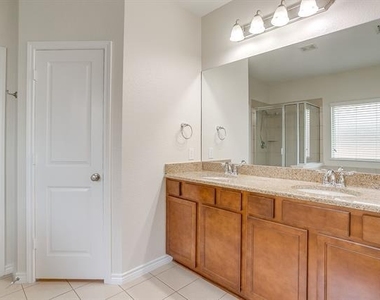 3801 Weatherstone Drive - Photo Thumbnail 22