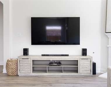 3901 Shadewell Street - Photo Thumbnail 13