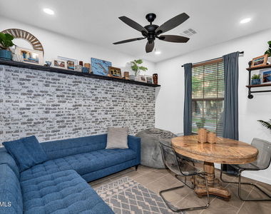 3678 E Yeager Court - Photo Thumbnail 9