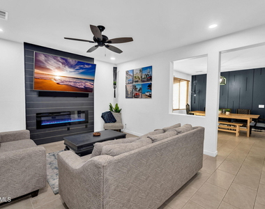 3678 E Yeager Court - Photo Thumbnail 5