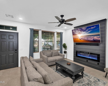 3678 E Yeager Court - Photo Thumbnail 4