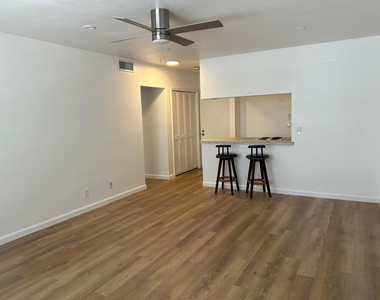 1851 Ne 62nd Street - Photo Thumbnail 1