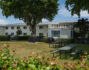 1851 Ne 62nd Street - Photo Thumbnail 18