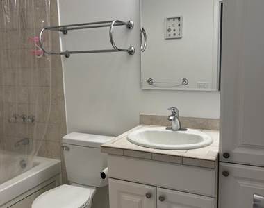 1851 Ne 62nd Street - Photo Thumbnail 14