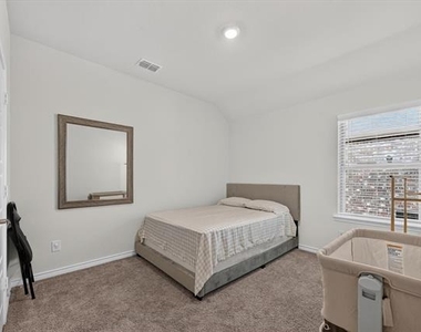 10121 High Grade Drive - Photo Thumbnail 15