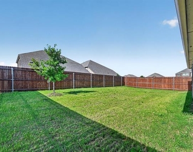 10121 High Grade Drive - Photo Thumbnail 33