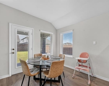 10121 High Grade Drive - Photo Thumbnail 14