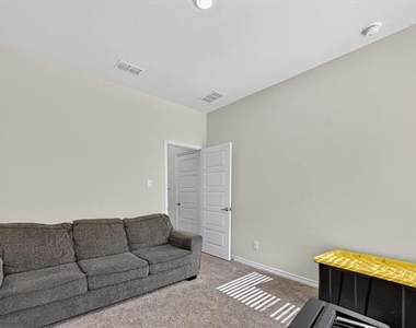 10121 High Grade Drive - Photo Thumbnail 21