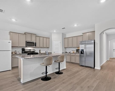 10121 High Grade Drive - Photo Thumbnail 6