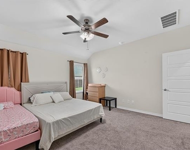 10121 High Grade Drive - Photo Thumbnail 25