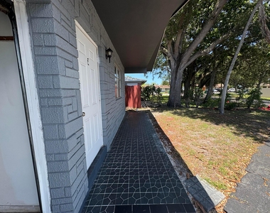 6111 Sw 31st Street - Photo Thumbnail 1