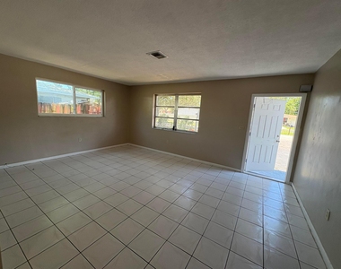 6111 Sw 31st Street - Photo Thumbnail 9